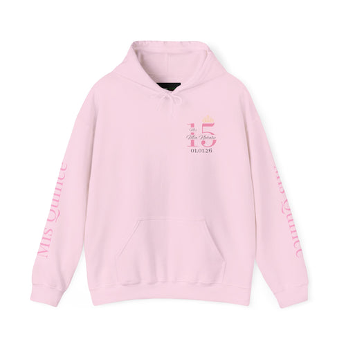 Custom Quinceañera 15 Hoodie for quince or quince court |Sudadera personalizada para quinceañera de 15 años, ideal para quinceañeras o corte de quinceañera, color rosa.