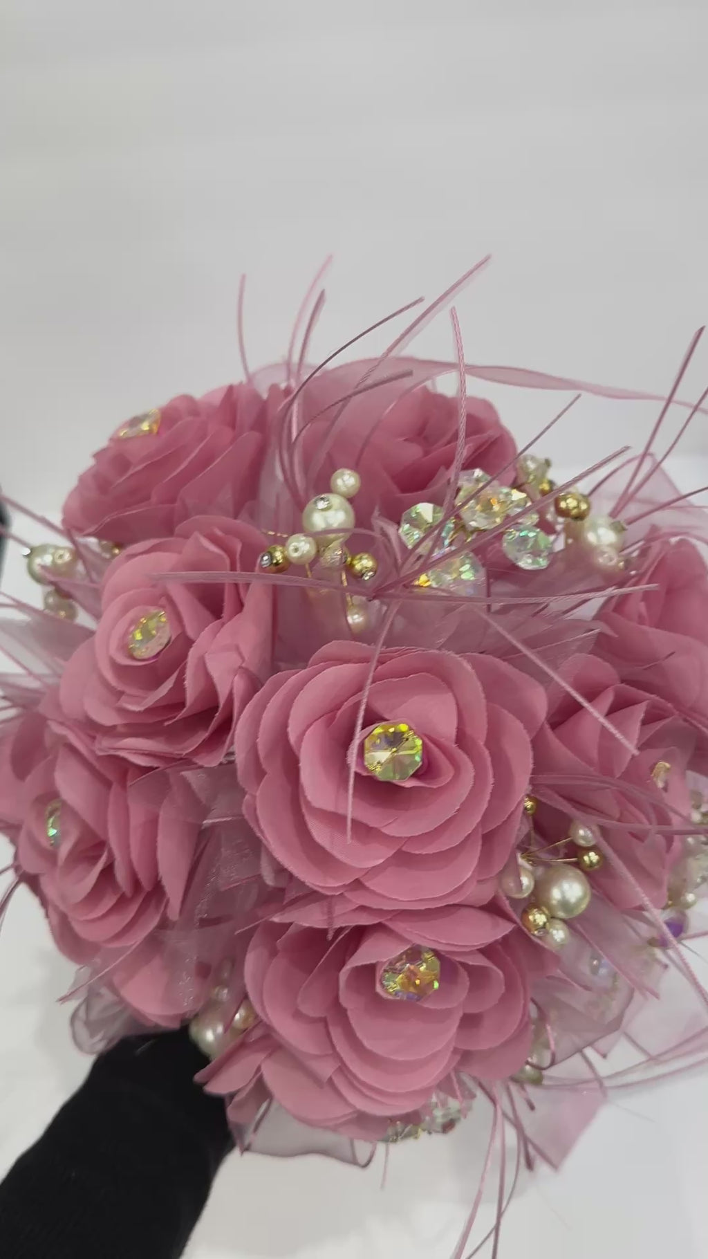 cherry pink and AB color rhinstones Quince Bouquet with color  accents  | Ramo verde rosa cherry de Quince con application de color