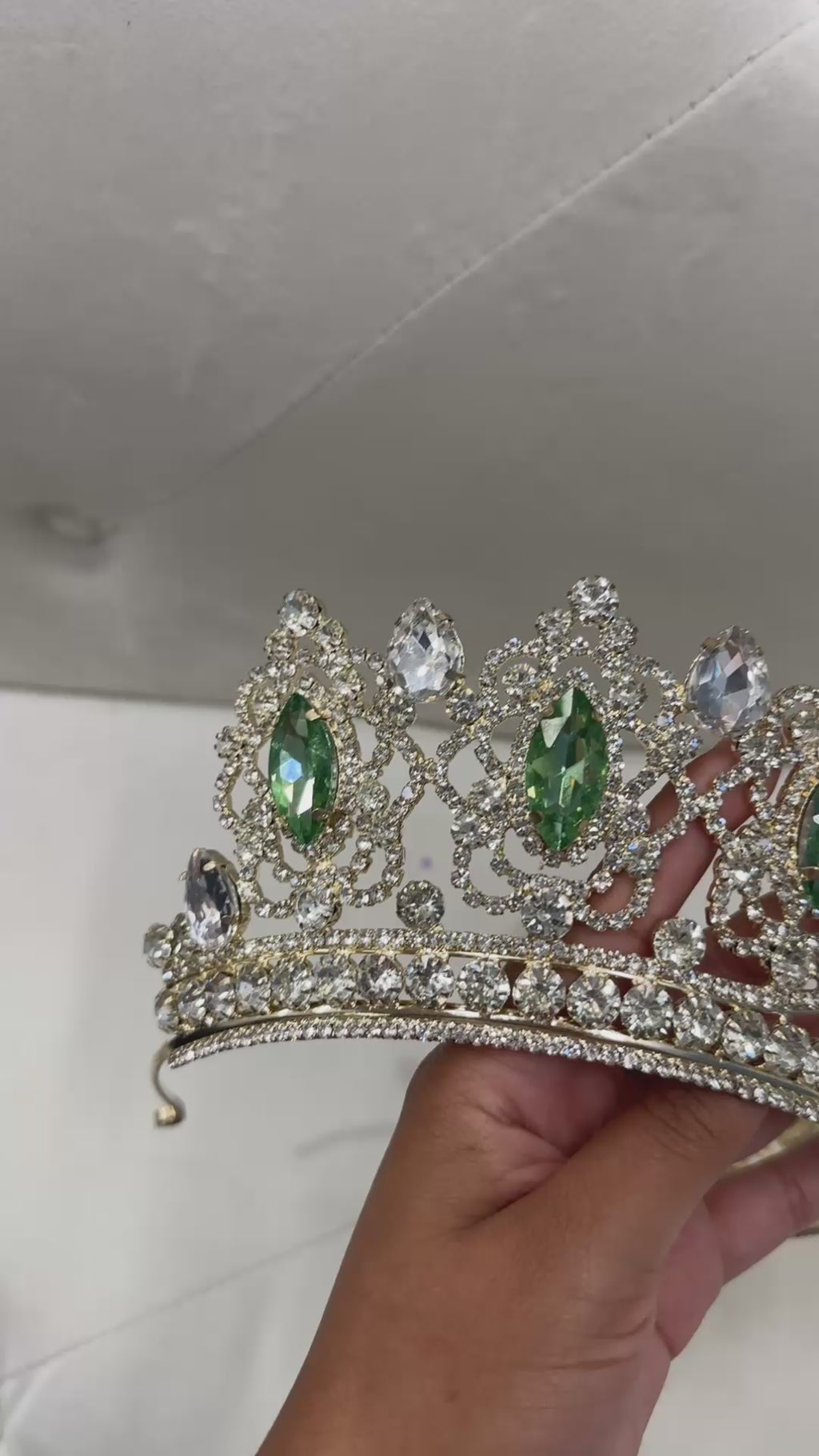 Gold and light Green | sage | Quince crystal crown |Corona de cristal de Oro y verde