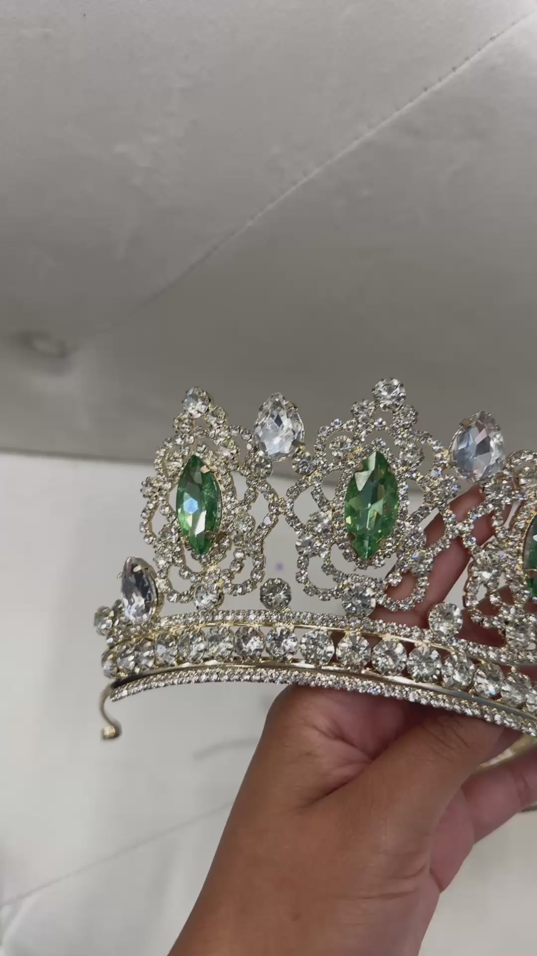 Gold and light Green | sage | Quince crystal crown |Corona de cristal de Oro y verde